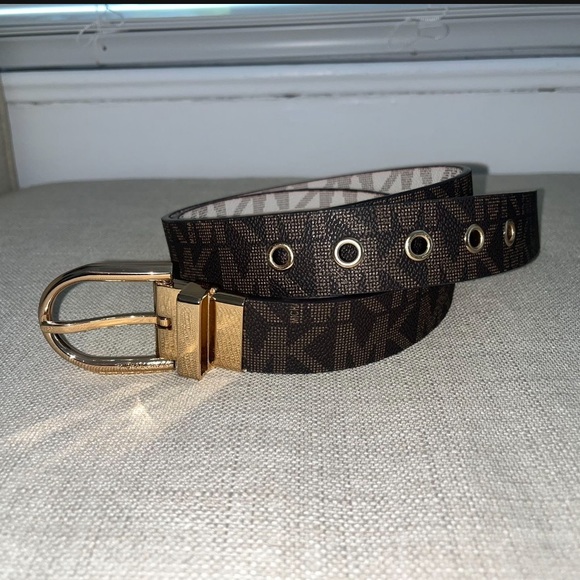 Michael Kors reversible belt - Picture 2 of 3